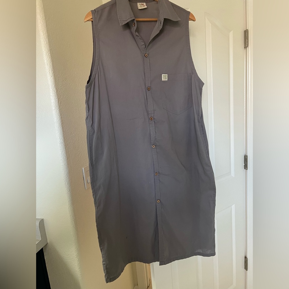Lucy & Yak | Sleeveless gray organic cotton button front shirt dress w/pockets